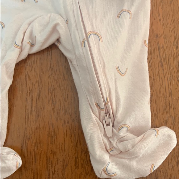 🫐3/$30 Carters Newborn Pink Baby Rainbow Bamboo Cozy Footies - Picture 3 of 6
